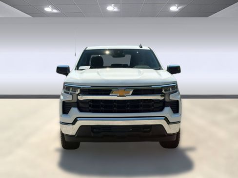 Used 2024 Chevrolet Silverado 1500 LT AWD/4WD image 6