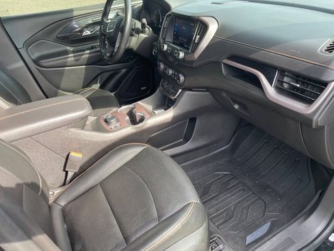 Used 2022 GMC Terrain AT4 w/ Infotainment Package II AWD/4WD image 8