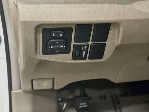 Used 2011 Toyota Prius Three FWD image 12