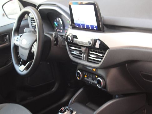 Used 2022 Ford Escape SE w/ SE Sport Appearance Package FWD image 20