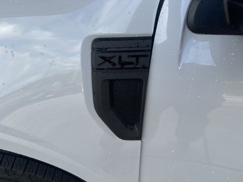 New 2025 Ford Maverick XLT w/ XLT Luxury Package image 23