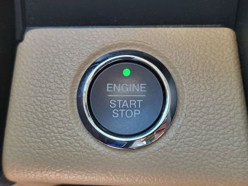 Used 2018 Ford F150 Lariat w/ Equipment Group 502A Luxury image 31