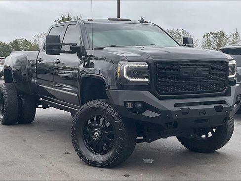 Used 2016 GMC Sierra 3500 Denali w/ Duramax Plus Package image 33