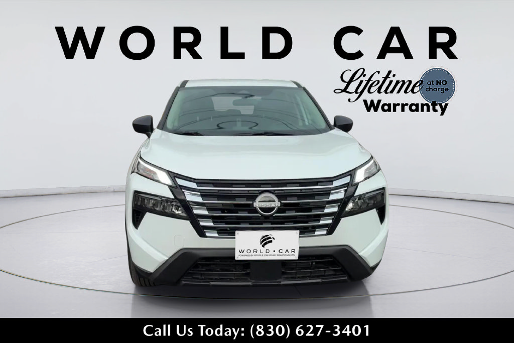 Used 2025 Nissan Rogue S FWD image 8