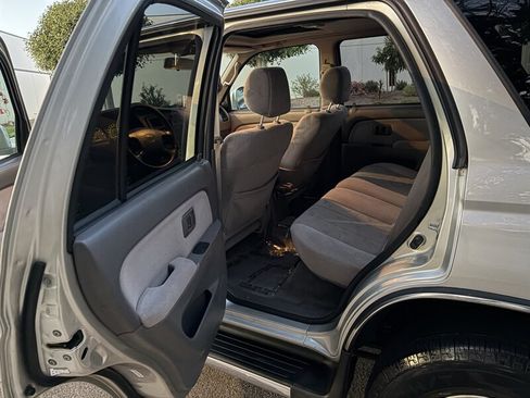 Used 2002 Toyota 4Runner SR5 w/ Upgrade Value Pkg 2 RWD image 22