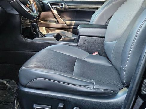 Certified 2022 Lexus GX 460 w/ Black Line Special Edition AWD/4WD image 17