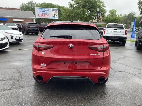 Used 2022 Alfa Romeo Stelvio Veloce image 6