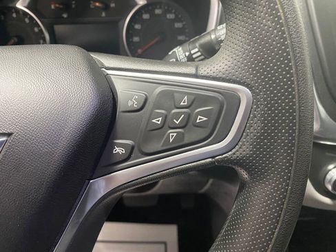 Used 2022 Chevrolet Equinox LT image 12