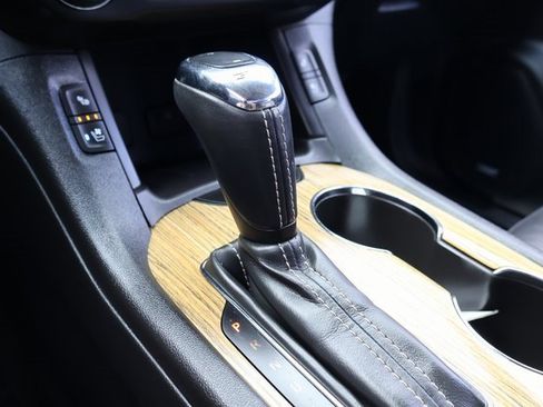 Used 2018 GMC Acadia Denali w/ Technology Package image 28