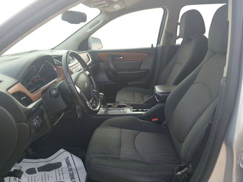 Used 2015 Chevrolet Traverse LT image 15
