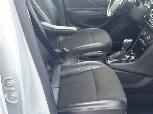 Certified 2020 Buick Encore Preferred image 26