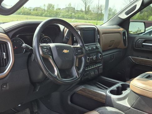 Used 2022 Chevrolet Silverado 1500 High Country w/ Safety Package II AWD/4WD image 8