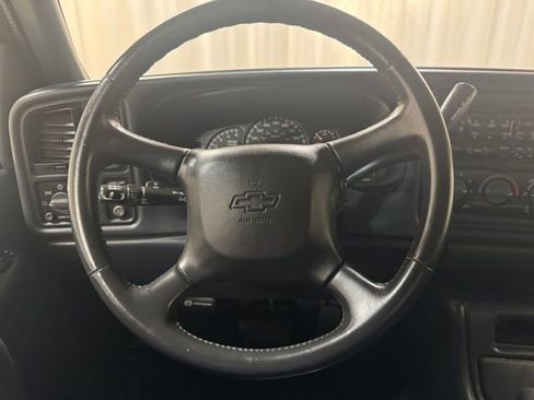 Used 2002 Chevrolet Avalanche 4x4 w/ Off-Road Suspension Pkg image 20