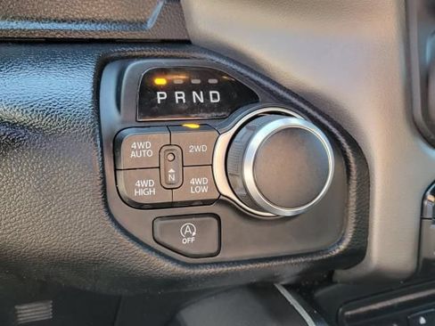 Used 2019 RAM 1500 Big Horn AWD/4WD image 30