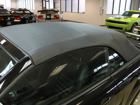 Used 2005 Ford Mustang GT image 15