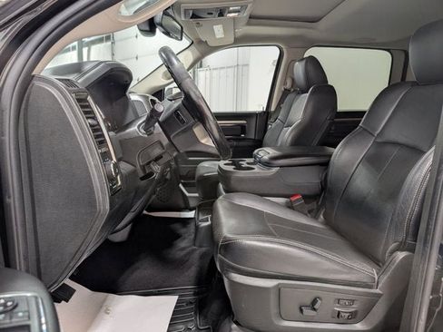 Used 2018 RAM 2500 Laramie w/ Sport Appearance Group image 16