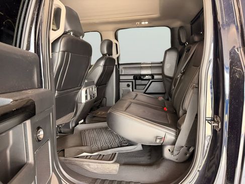 Used 2021 Ford F250 Lariat w/ Lariat Ultimate Package AWD/4WD image 19