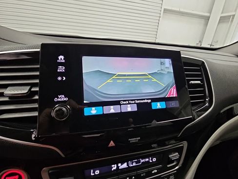Used 2021 Honda Pilot Touring image 19