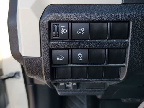 Used 2024 Toyota Tacoma TRD Off-Road image 24