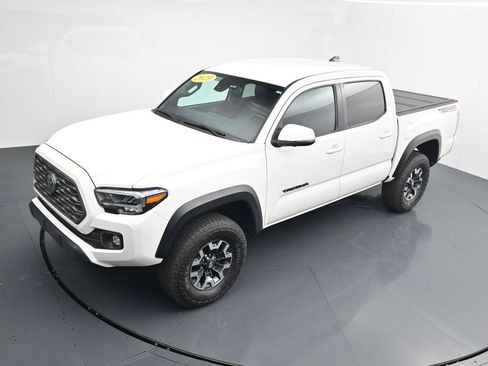 Used 2023 Toyota Tacoma TRD Off-Road w/ Advanced Technology Package AWD/4WD image 26