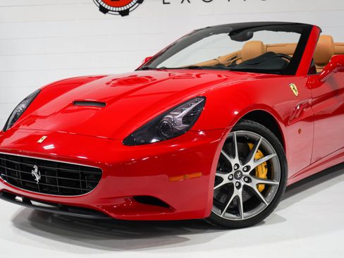 Used 2009 Ferrari California RWD image 30