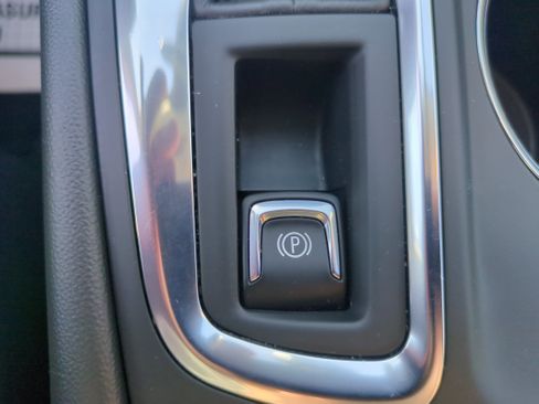 Used 2022 Chevrolet Equinox LT image 23