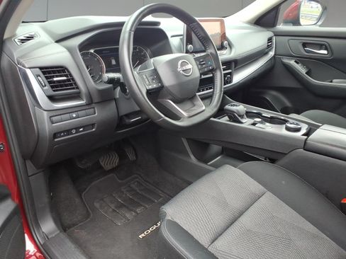 Used 2025 Nissan Rogue SV AWD/4WD image 10