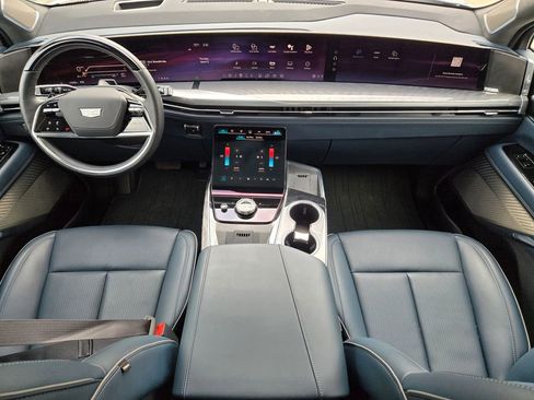 Certified 2025 Cadillac Escalade IQ Luxury 2 w/ LPO, Premium Carpet Package image 13