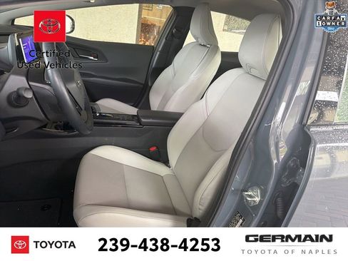 Used 2024 Toyota Prius XLE FWD image 10