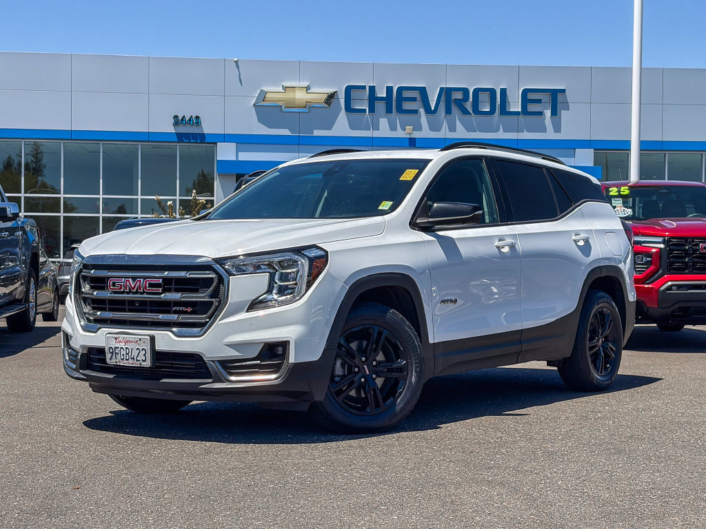 Used 2023 GMC Terrain AT4 w/ Infotainment Package II AWD/4WD image 1