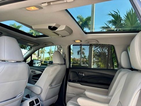 Certified 2022 Honda Pilot Elite image 10