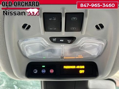 Used 2023 Chevrolet Bolt EUV Premier w/ Sun & Sound Package FWD image 19
