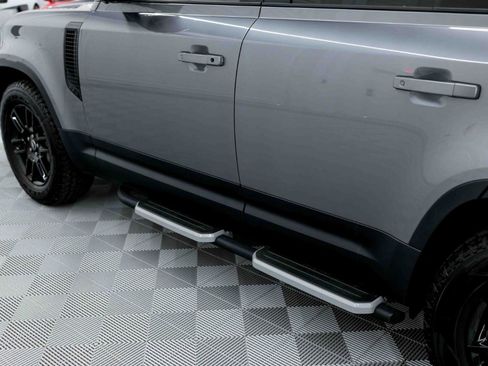 Used 2023 Land Rover Defender 130 SE image 33
