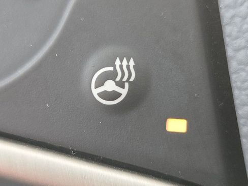 Used 2021 GMC Acadia Denali w/ Denali Technology Package image 14