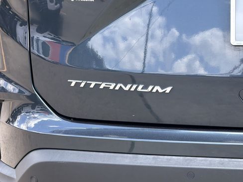 Certified 2024 Ford Edge Titanium AWD/4WD image 8