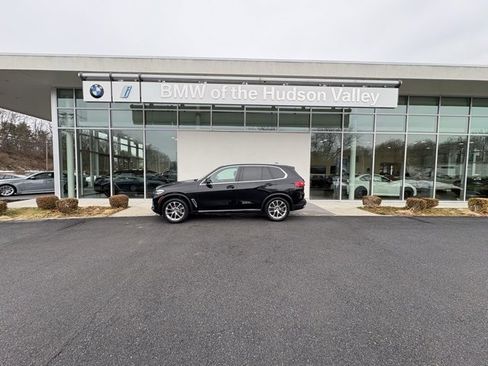 Used 2020 BMW X5 xDrive40i w/ Premium Package image 1