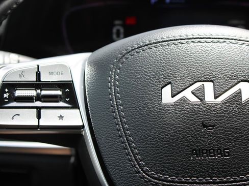 Used 2023 Kia Telluride S AWD/4WD image 19