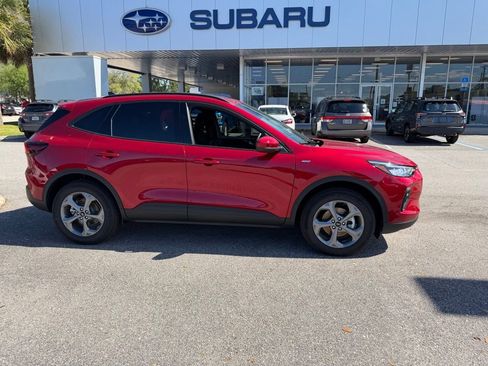 Used 2026 Ford Escape ST-Line Select w/ Tech Pack #1 AWD/4WD image 2