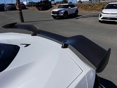 Used 2024 Chevrolet Corvette Z06 w/ Z07 Performance Package image 15