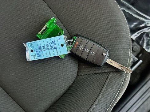 Used 2016 Kia Soul FWD image 33