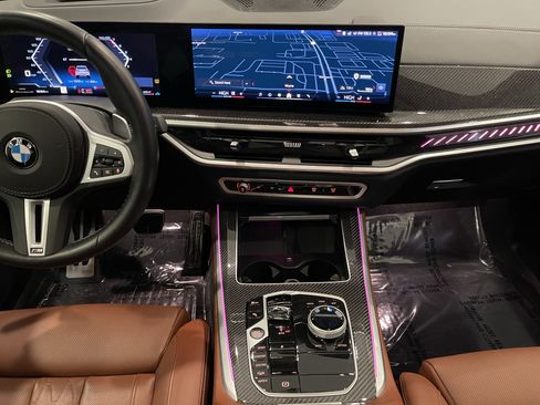 Used 2025 BMW X5 M60i w/ Executive Package image 17