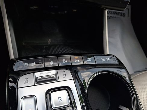 Certified 2023 Hyundai Tucson Limited AWD/4WD image 25