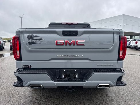 Used 2024 GMC Sierra 1500 Denali AWD/4WD image 5