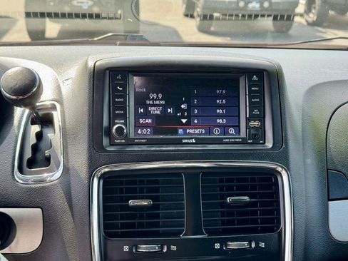 Used 2019 Dodge Grand Caravan GT image 17