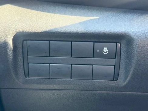 Used 2023 Nissan Kicks SR w/ SR Premium Package FWD image 21