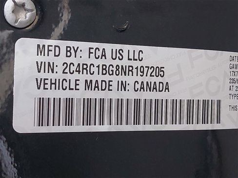 Used 2022 Chrysler Pacifica Touring-L image 46