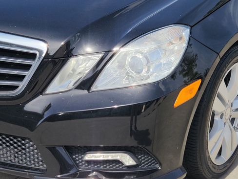 Used 2011 Mercedes-Benz E 350 BlueTEC Sedan image 11