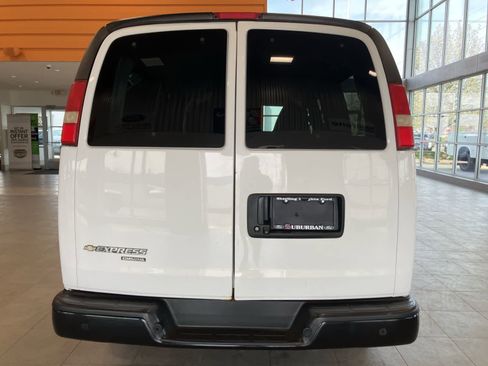 Used 2015 Chevrolet Express 3500 RWD image 6