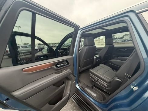 New 2026 GMC Yukon Denali w/ Sun & Power Step Package AWD/4WD image 34