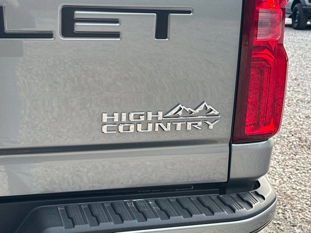 Used 2025 Chevrolet Silverado 3500 High Country w/ High Country Premium Package AWD/4WD image 13